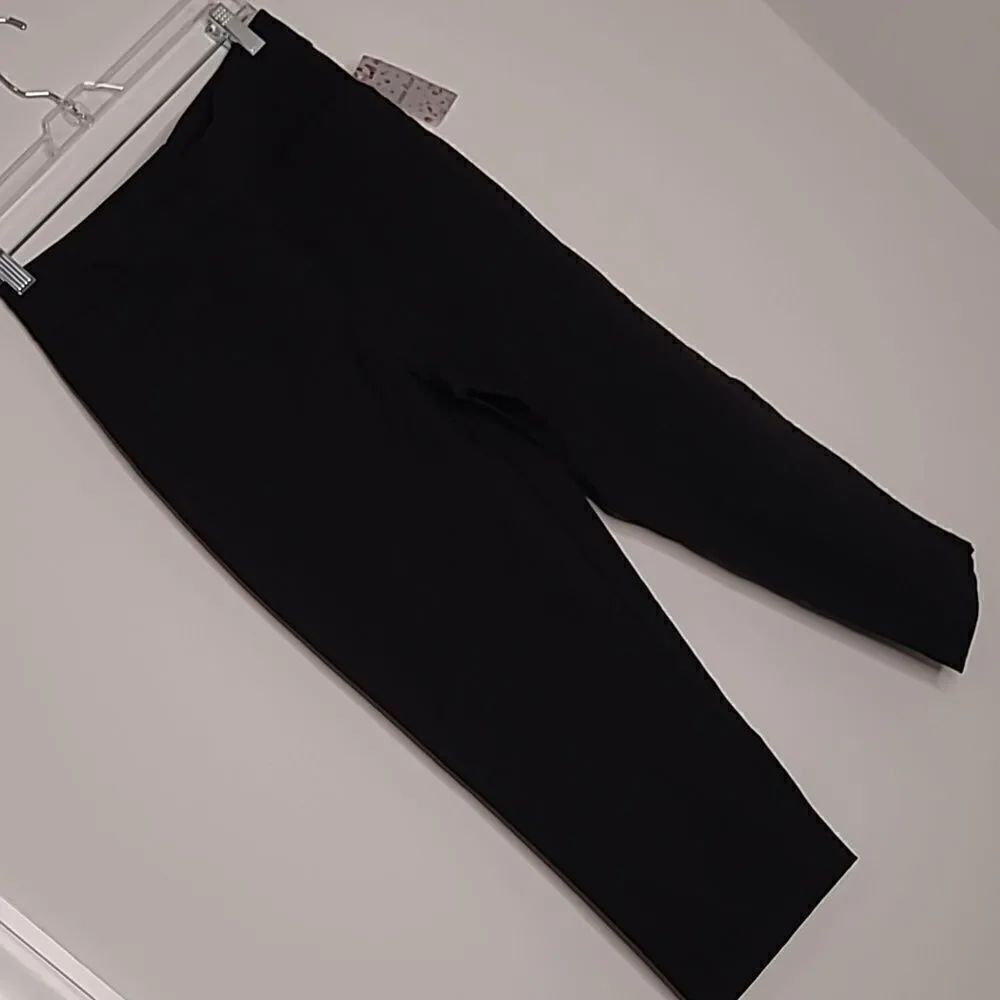Jenna Rose sz M black cropped pants